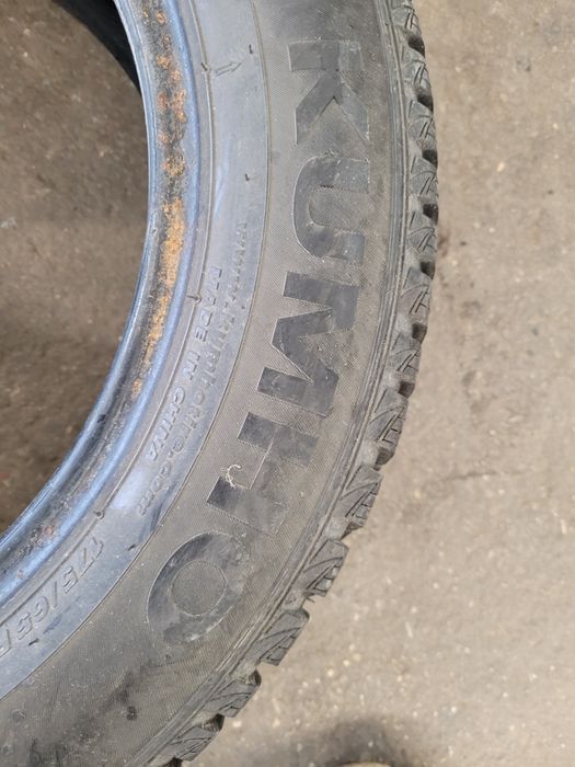 Vând 4 anvelope 175 65 14