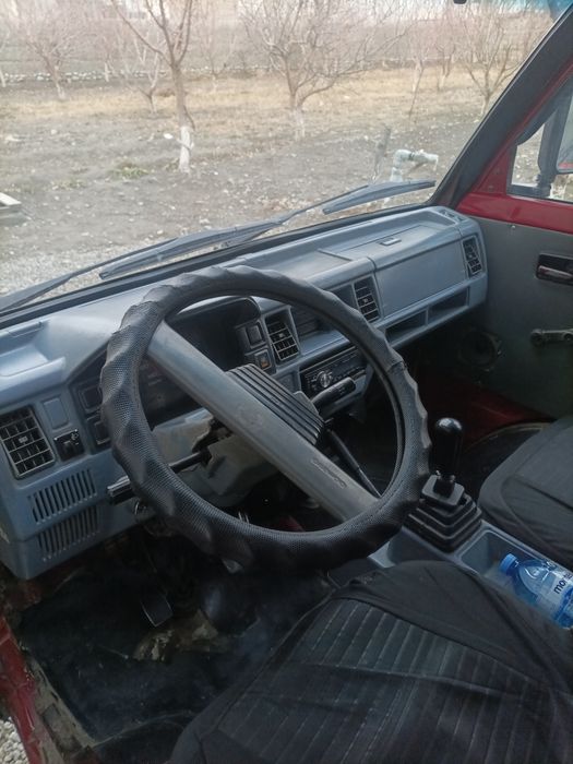 Damas Yili 1999 Rangi Qizil