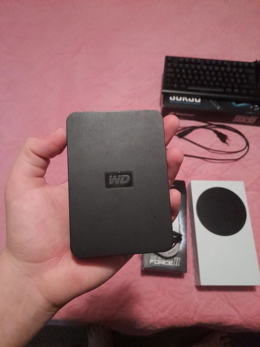 Se gaming Xbox serie s 512 GB preț negociabil UITAȚI-VĂ LA DESCRIERE