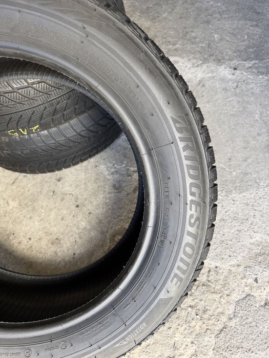 2 anvelope iarna profil nou , 215/60/17 , Bridgestone , 8.3 mm !