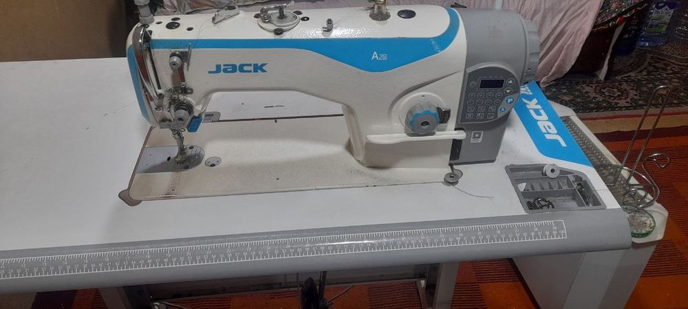 Тикув мошинкаси сотилади