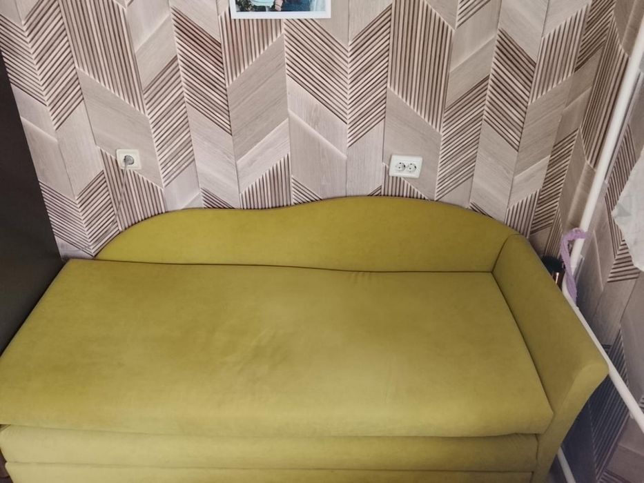 Продам диван срочно