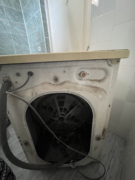 Стиральная машина продам срочно