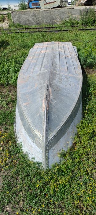 Лодка алюминиевая