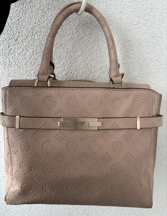 Розова чанта на Guess