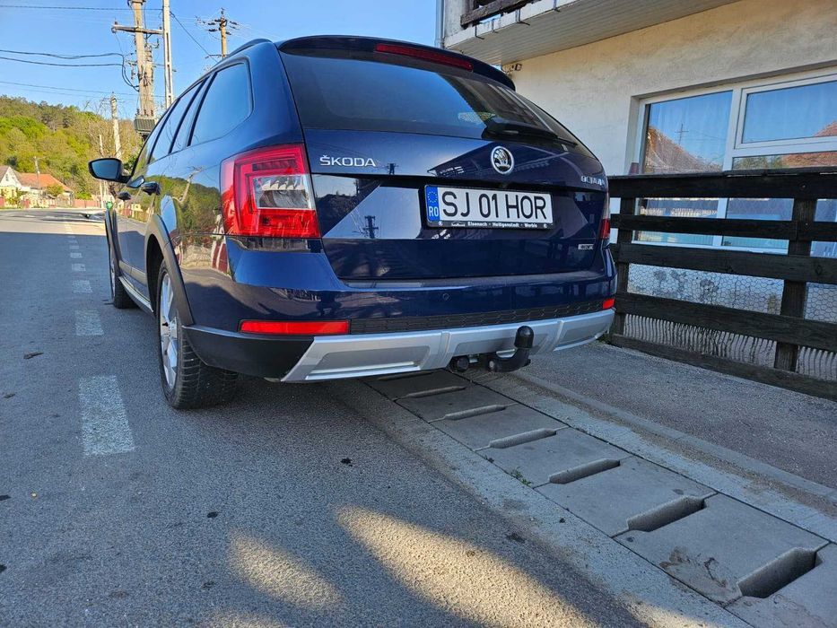 Skoda Octavia Scout 20164X4 DSG 2.0 Tdi 184 CP Euro 6 Lumini de zi DRL LED