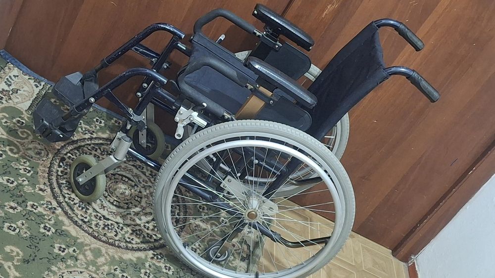 Инвалидная коляска