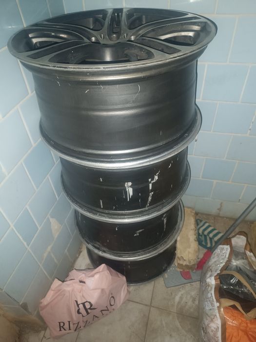 Диски на БМВ R20 разнашироки