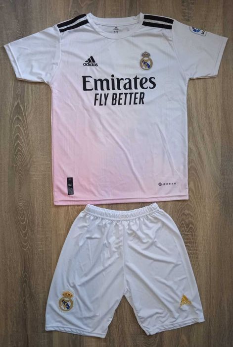 Детски екипи на отбори от 15лв. до 20лв., размери 116-176