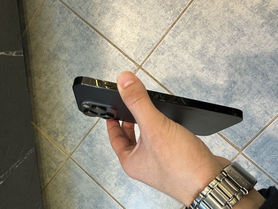 продам айфон 14 про макс