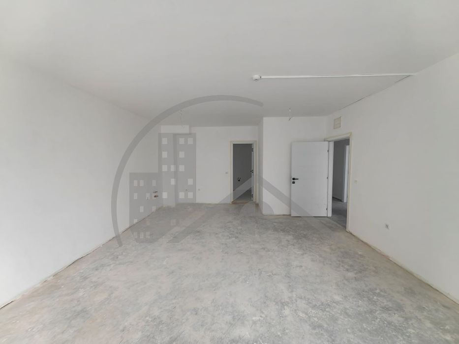 Продава се Офис в Варна, Владислав Варненчик - 56 кв.м за 656 €/кв.м - Снимка #1