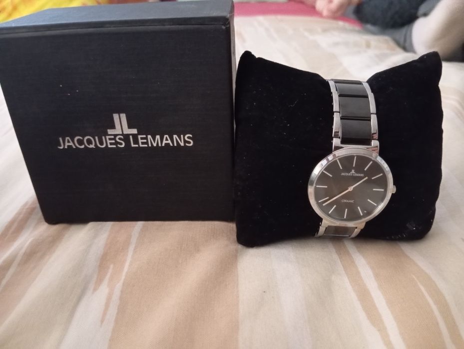 Vând  ceau Jacques Lemans