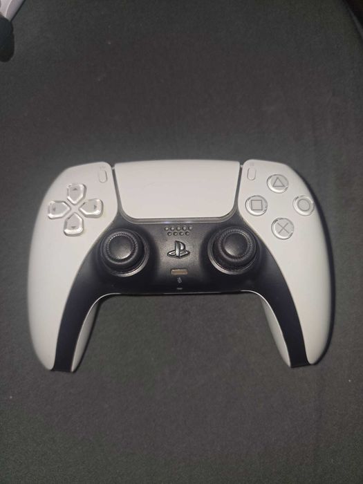 PlayStation 5 Disc 825 GB+ 2 controllere