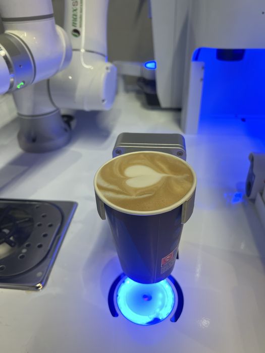 Продава се Robot Barista – напълно автоматизиран робот за кафе