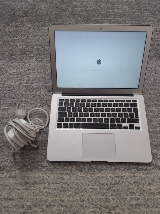 Macbook Air 2010 de vânzare