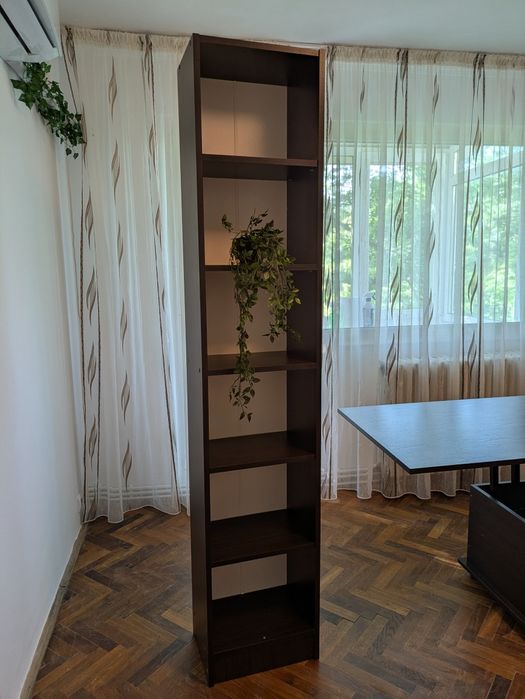 Biblioteca îngustă de culoare Wenge