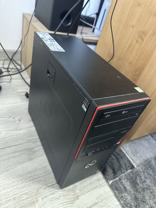 PC Fujitsu foarte rapid – i5, 10GB RAM, SSD+HDD + Monitor Cadou!