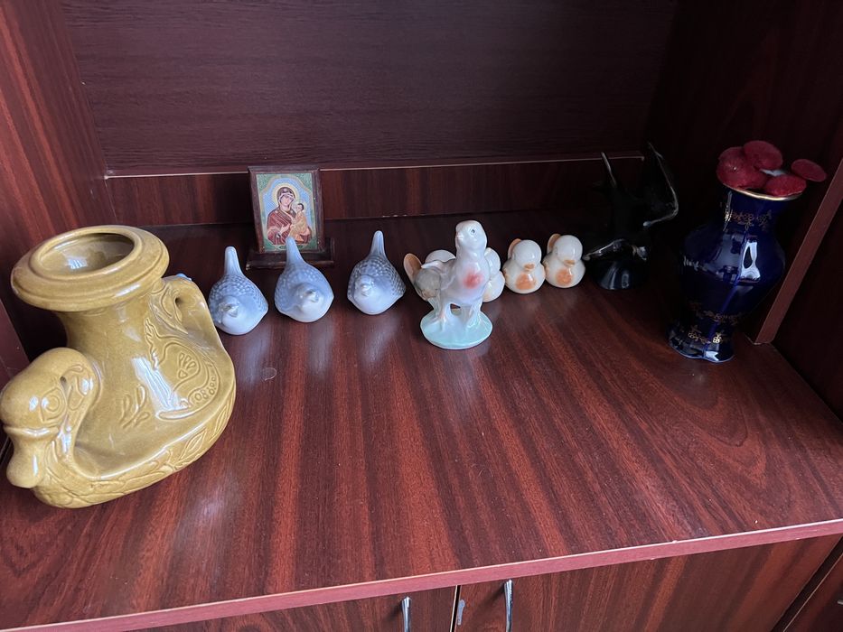 Vand bibelouri si seturi de pahare complete