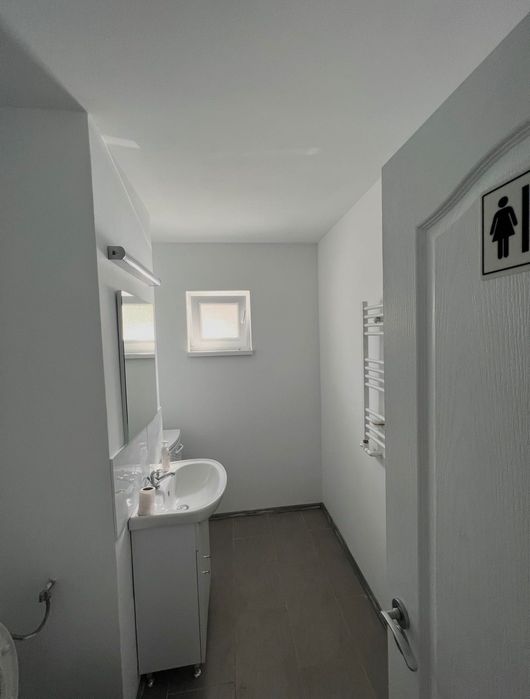 Spațiu de Închiriat