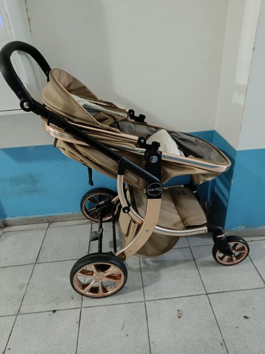 Детскя коляска отличного состояния