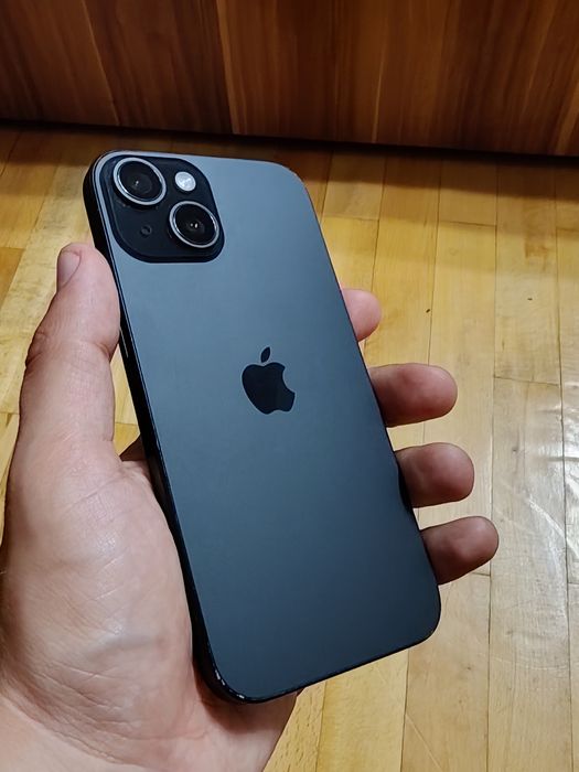 iPhone 15 black 128 gb