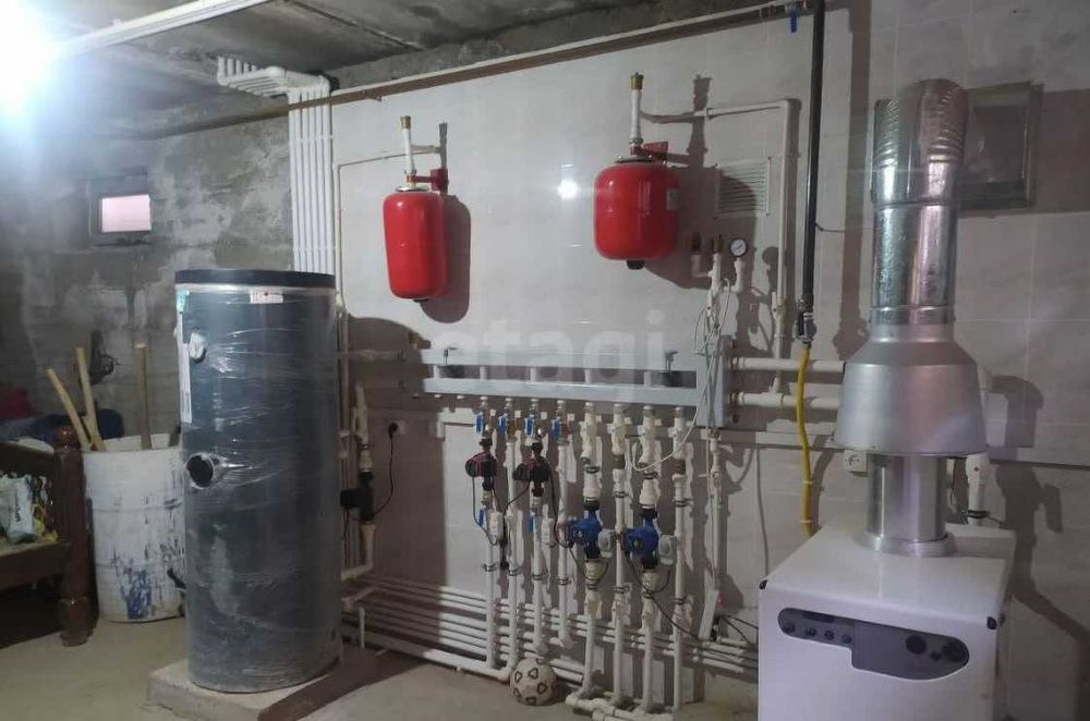 Продам два дома на участке 5 соток в Лимонарии.Кибрай