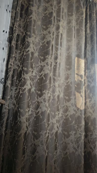 Draperie 4 m lungime cu 2.30 inaltime din 2 bucati