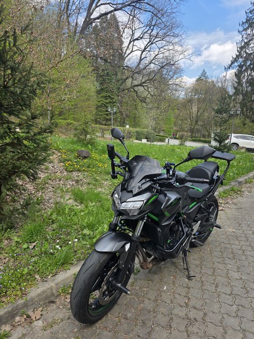 Kawasaki Z650 (2024) A2 35kw Abs kts top case Crash bar kit coborâre