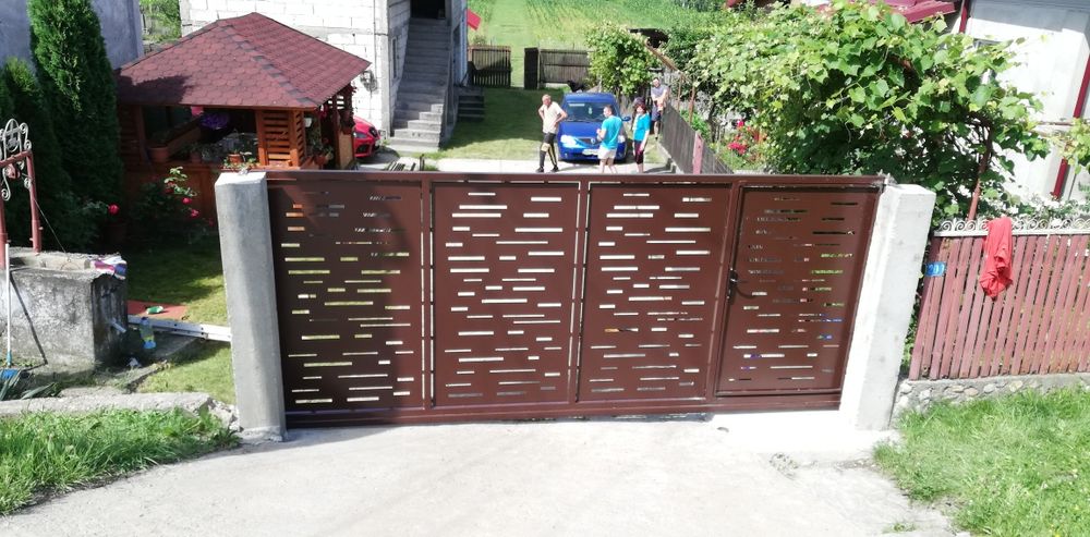 Porți fier forjat la comandă.