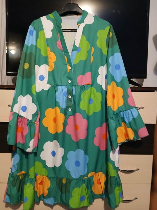 Vând rochi de dama L