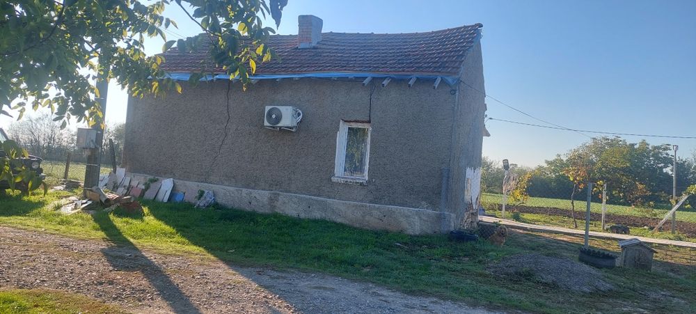 Продавам Къща Лъвино