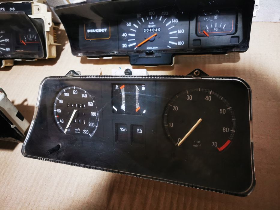 ceasuri de bord peugeot 205