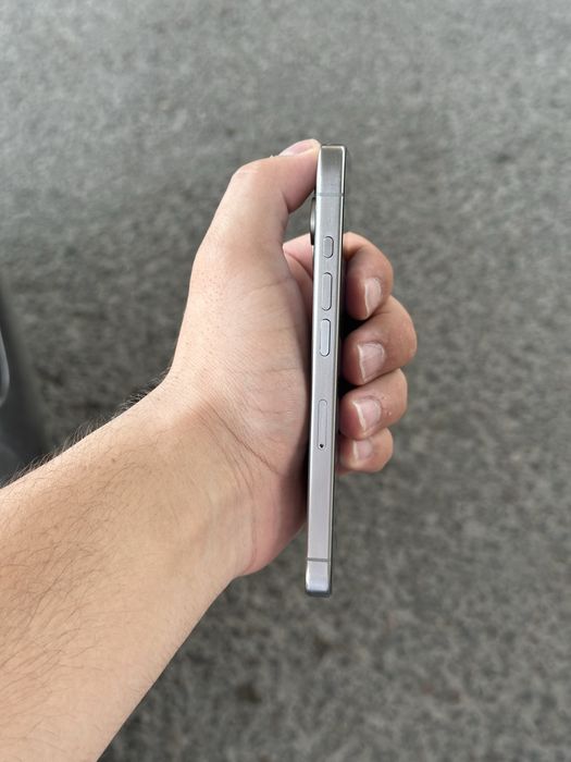 Iphone 15 Pro 128 Gb Kar/Dok Dual sim