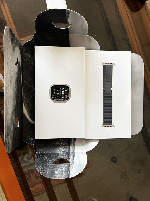 Apple watch ultra 2 natural titanium