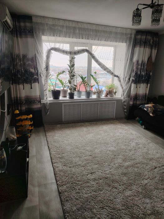 Продам 2 х комнатную