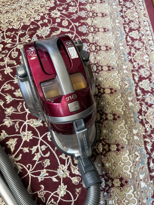 Продается пылесос LG