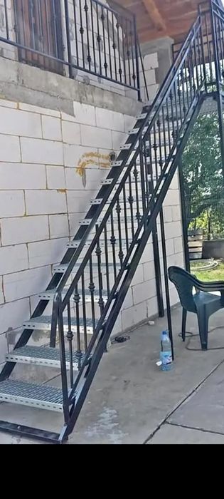 Scari zincate și gratare