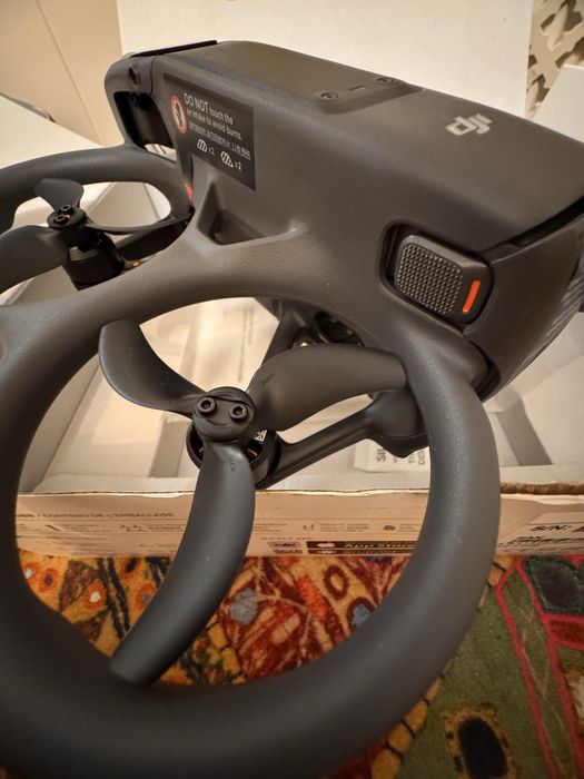 DJI Avata 2 + DJI RC Motion 3 – stare impecabilă, nefolosite