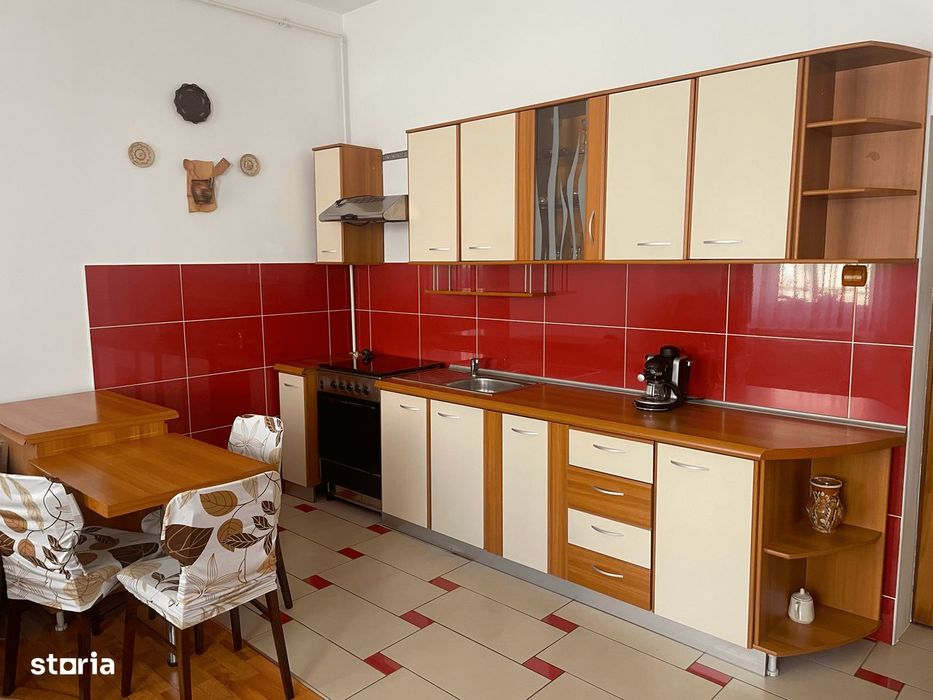 Casă S+P+E+pod, 7 camere, 2 băi | Central Beclean, lângă Băile Figa
