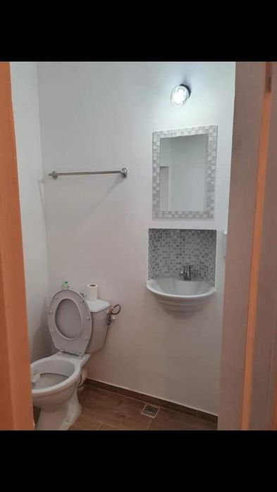 Inchiriez,(vand)spațiu comercial