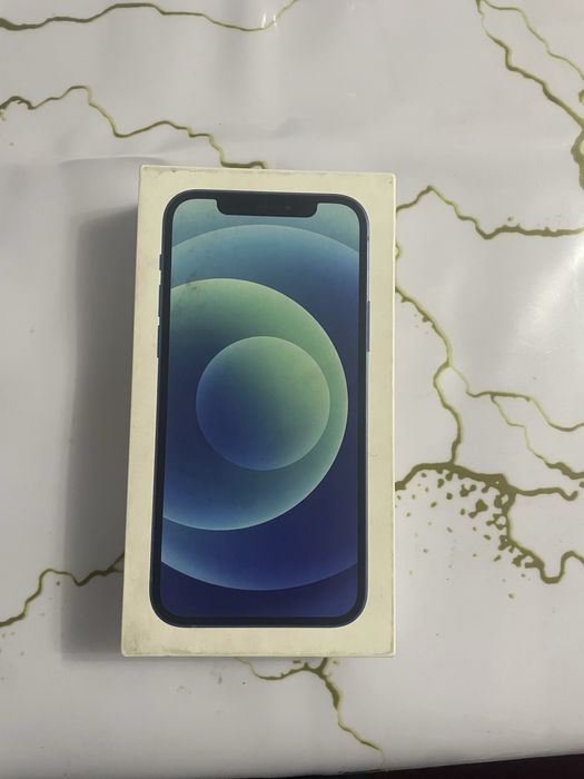 Продается Айфон   12