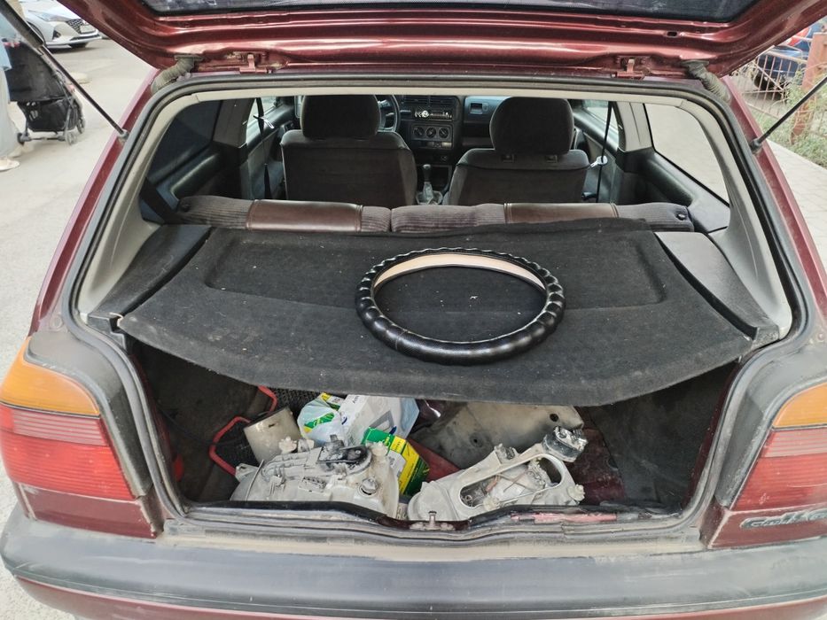 Гольф 3, 1,8, 1991 год. На ходу.