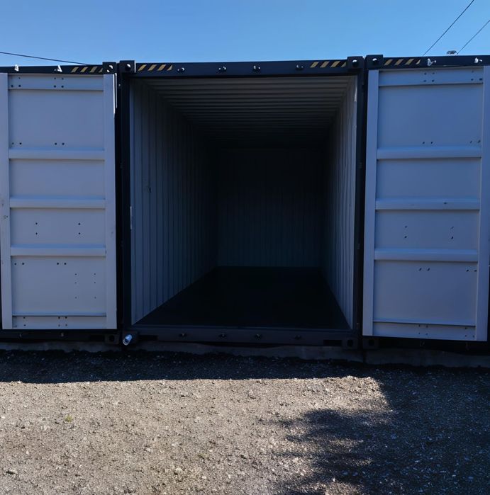 Container spatiu