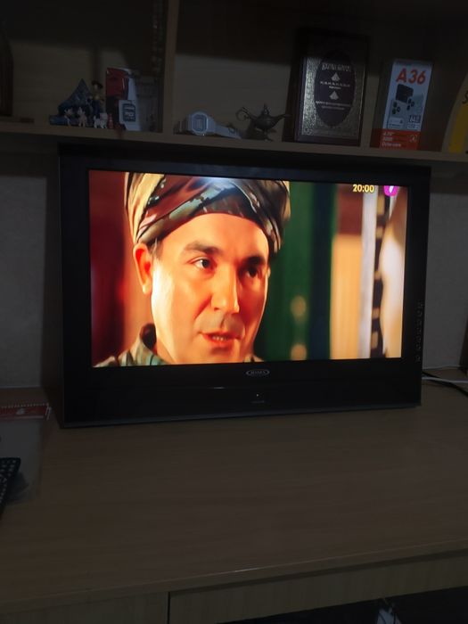 Срочно продам телевизор