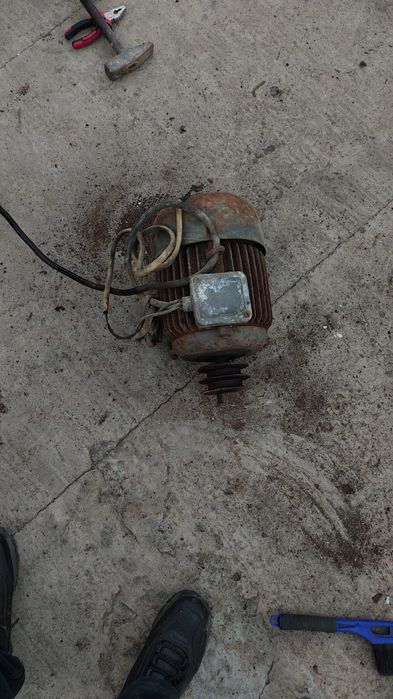 Продам циркулярный стол