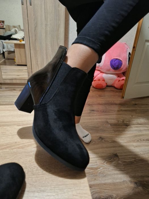 Дамски боти къси