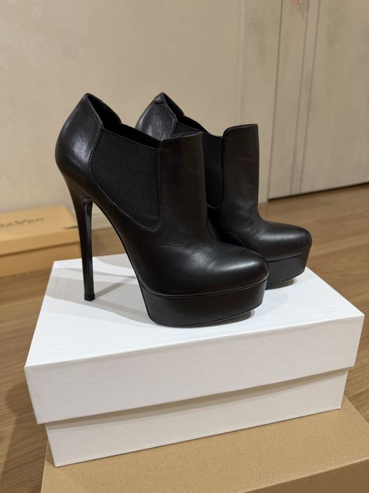 Ботильоны на высоком каблуке