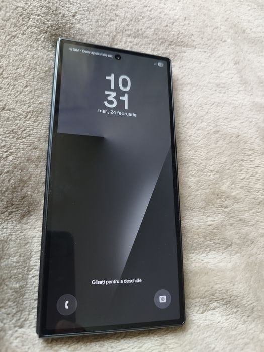 Galaxy Z Fold 7 negru ca nou.