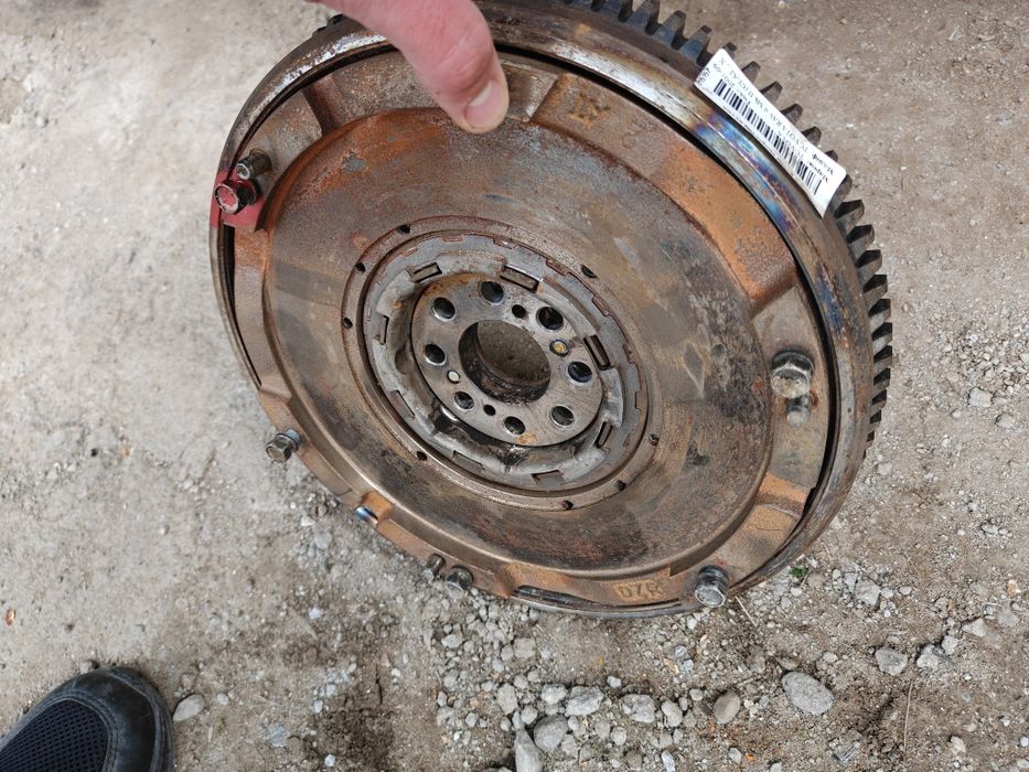 Продавам маховикза Toyota Rav 4 Dizel цена 60 евро