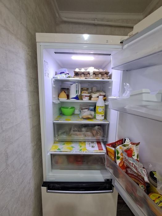 Продам холодильник LG
